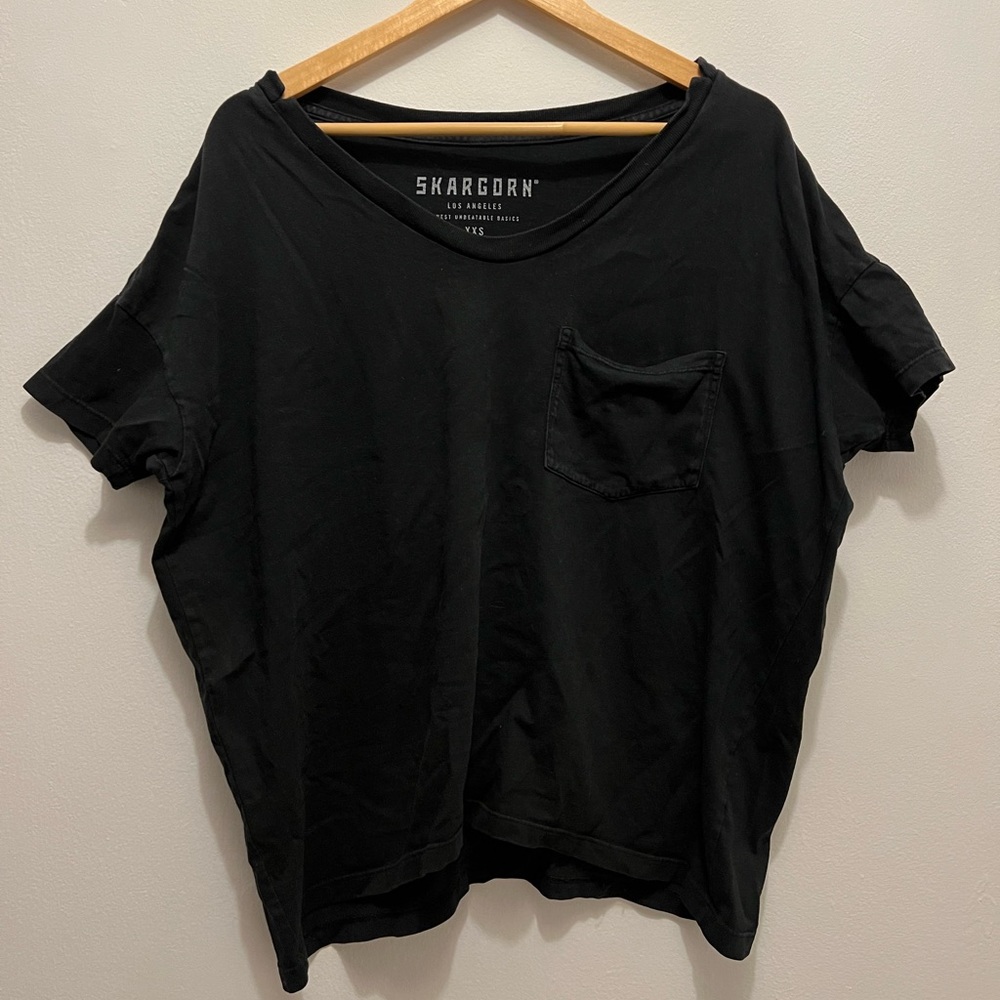 Skargorn oversized black tee in XXS